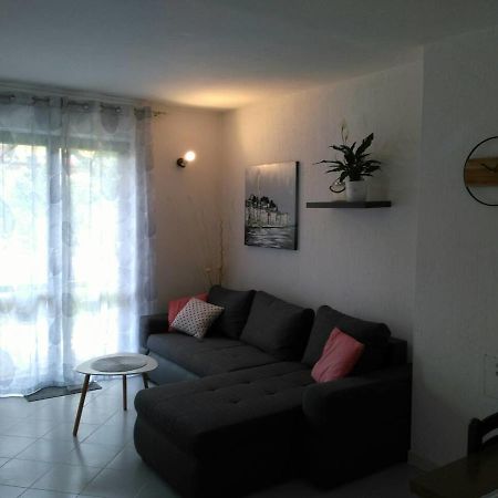 Apartment Bozac Ровин Екстериор снимка