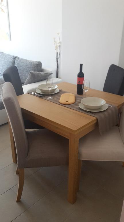 Apartment Bozac Ровин Екстериор снимка