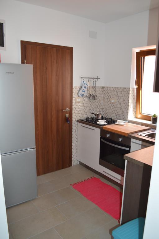 Apartment Bozac Ровин Екстериор снимка